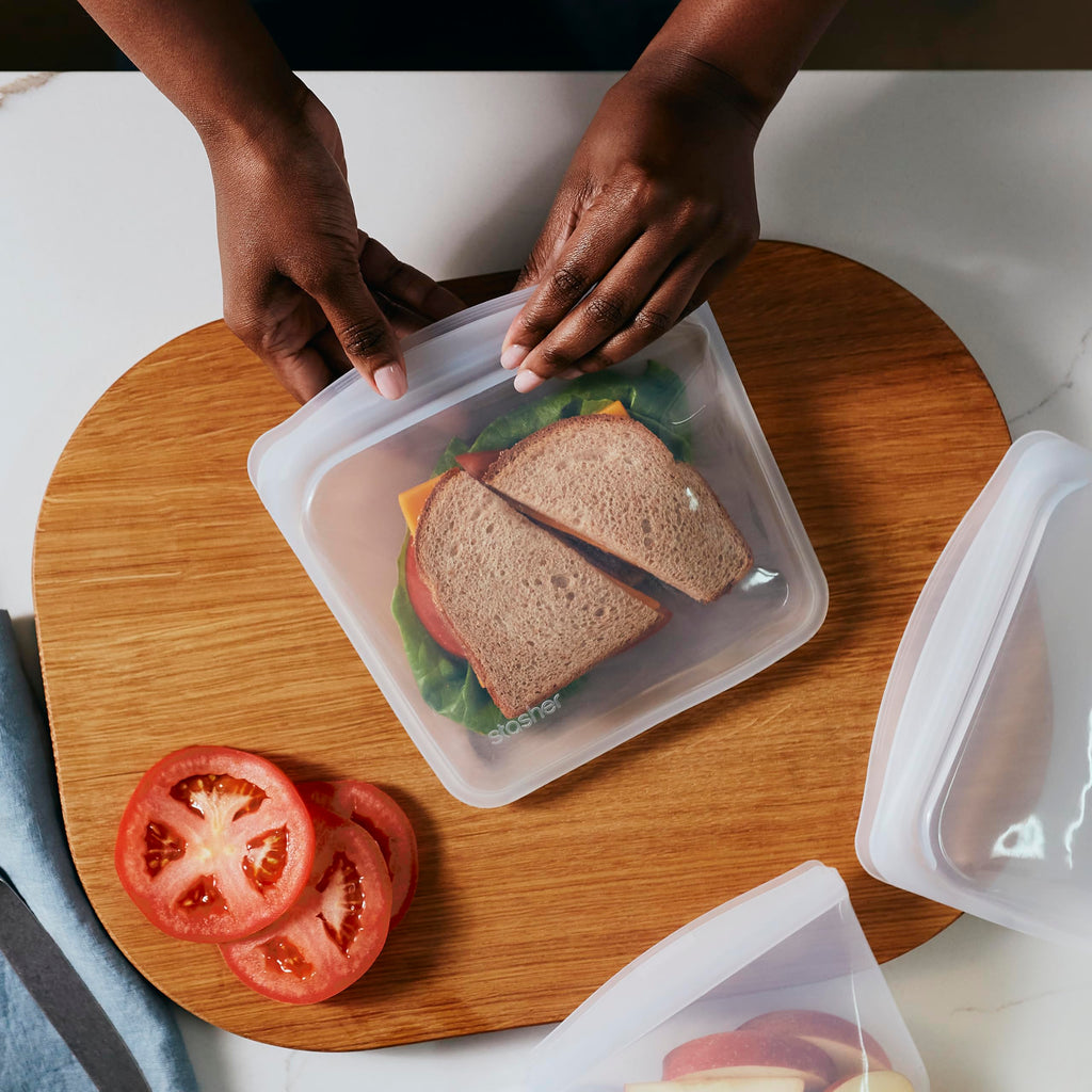 Stasher Silicone Reusable Storage Bag, Sandwich Bags, Reusable Freezer Bag, Microwave, Dishwasher, Oven Safe, Sous Vide, Premium Lunch Container, Eco Friendly, Food Storage Bags, 28 oz, Clear